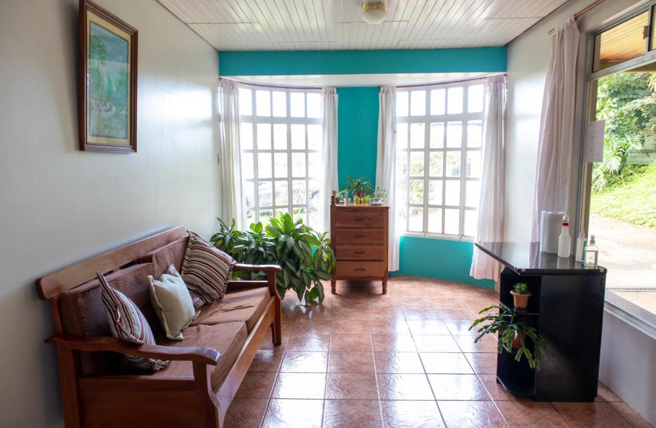 Hostel Bouganvilia Bed And Breakfast San Ramón Kültér fotó
