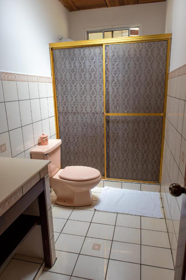 Hostel Bouganvilia Bed And Breakfast San Ramón Kültér fotó