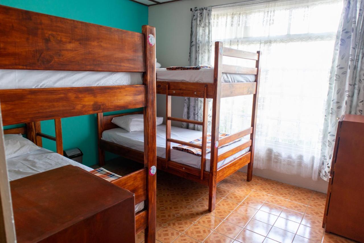 Hostel Bouganvilia Bed And Breakfast San Ramón Kültér fotó